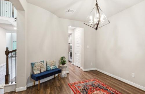 Montgomery House | Gorgeous Lake Conroe Home, Affordable Nightly Rent