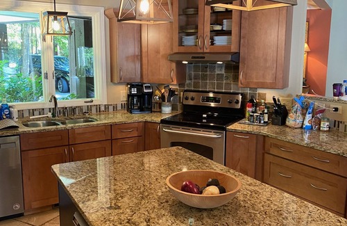 Lake Oconee House | Gorgeous Lake Front Home Reynolds Close to The Ritz