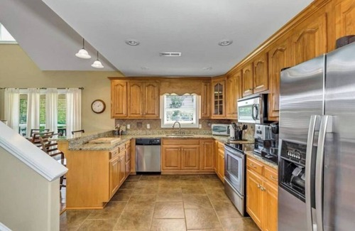 Athens House | Gorgeous Lake Home at Wheeler Reservoir Athens AL