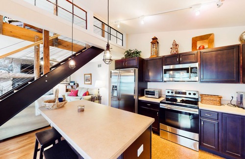 South Burlington House | Gorgeous lake house with waterfront views, washer/dryer, AC, deck & fireplace