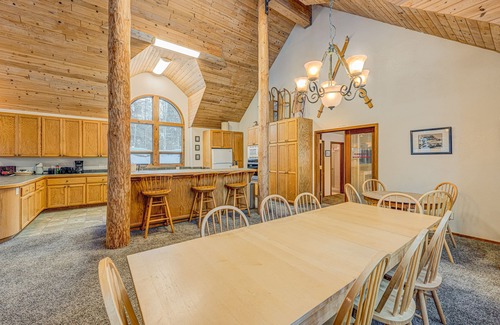 Donner Lake Woods House | Gorgeous lakefront escape with fireplace, close to skiing