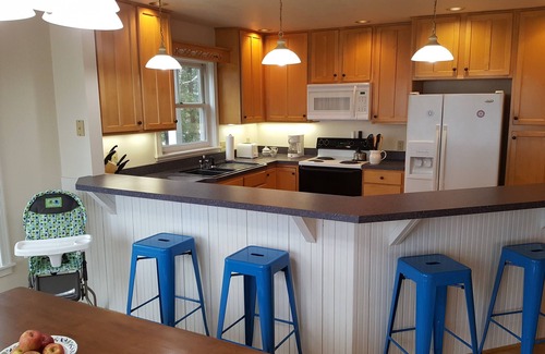 Arcadia House | Gorgeous Lakefront House, AC, Private Dock, Kayaks, Canoe, Paddleboards