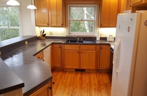 Arcadia House | Gorgeous Lakefront House, AC, Private Dock, Kayaks, Canoe, Paddleboards
