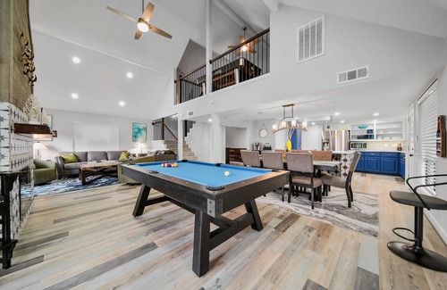 Montgomery House | Gorgeous Lakefront Retreat House w/Heated Pool, Spa & More Fun Relaxing Getaway!