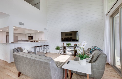 April Sound House | Gorgeous Lakefront Townhome w/Pool Access & Views