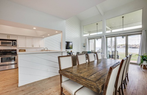 April Sound House | Gorgeous Lakefront Townhome w/Pool Access & Views