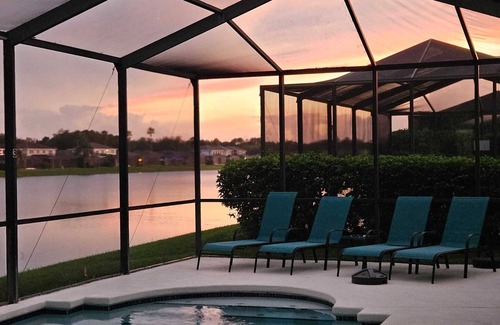 Sunset Lakes Villa | Gorgeous lakeside villa with pool, close to Disney