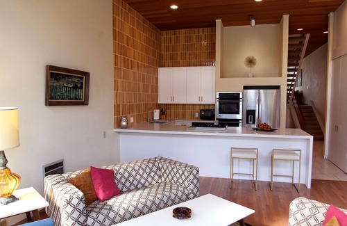 Bay Park House | Gorgeous Large Spa home with Views. Great Location!