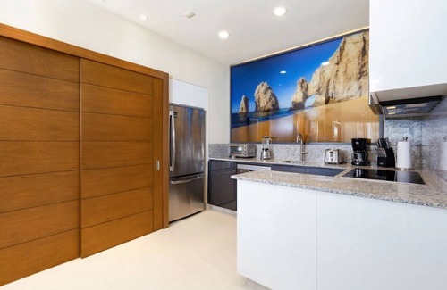 Santa Rosa Condo | Gorgeous Los Cabos 2BR Condo - Sleeps 6 - Spring Break/Thanksgiving/Christmas!