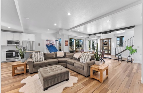 Highland Estates House | Gorgeous Lower Level of Stunning House Overlooking Swaner Nature Preserve