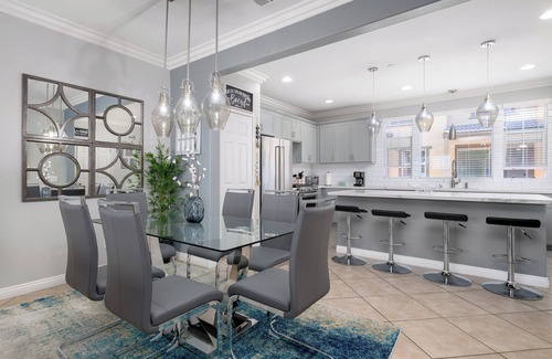 Santee House | Gorgeous Luxurious San Diego Townhome - Stunning Views, Pool, Hot Tub