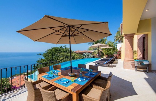 Conchas Chinas Villa | Gorgeous luxury villa great location amazing views full staff & transfers incl.