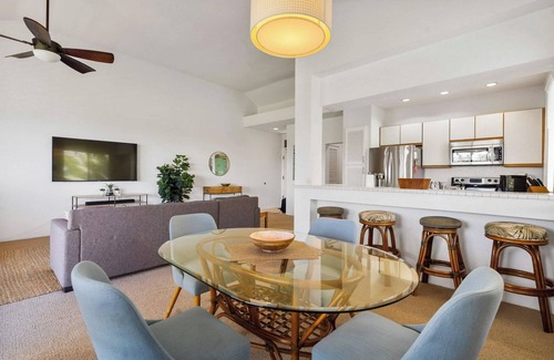 Wailea Condo | Gorgeous Luxury Ocean View Top Floor Corner Unit, AC, Pool, Free Parking, Wifi