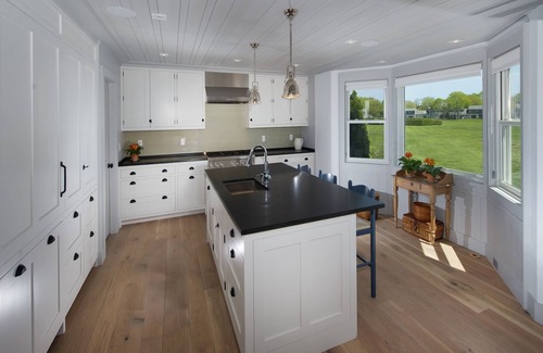 West Chatham House | Gorgeous Luxury Waterfront Retreat: Pool, Tennis, Pickleball, Kayaks