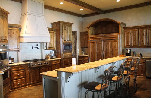 Enchanted Oaks House | Gorgeous Luxury Waterfront Lakehouse