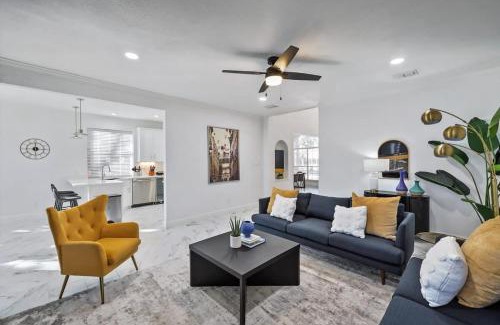 Plano House | Gorgeous Mansion with Pool & Cinema Room Sleeps 16