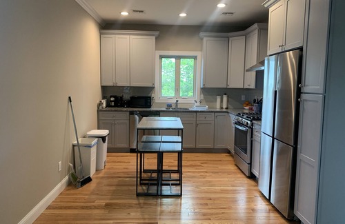 New Brighton House | Gorgeous Master Room with En Suite Bathroom in NYC