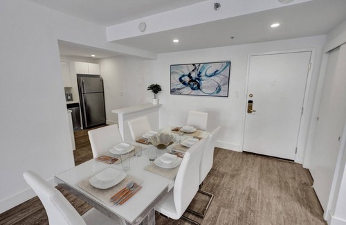 Mid Beach Apartment | Gorgeous Miami Beach Condo 1614