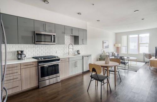 Milpitas Apartment | Gorgeous Milpitas 1BR w/Pool, Gym & W/D, walk to BART, by Blueground