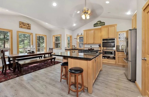 Black Bart Cabin | Gorgeous & Modern Cabin nr. Heavenly, Casinos and Outdoor Adventures