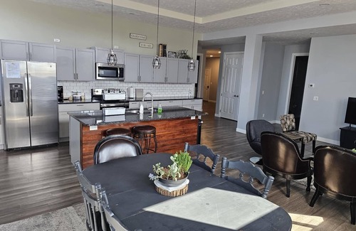 Grand Island Apartment | Gorgeous Modern 1500 sq ft 3 bedroom/2 bath Downtown Apartment