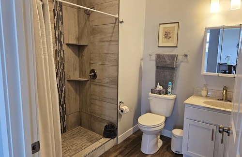Grand Island Apartment | Gorgeous Modern 1500 sq ft 3 bedroom/2 bath Downtown Apartment
