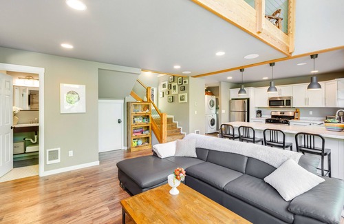 Hoodsport Cabin | Gorgeous Modern Cabin with Access to Lake Cushman!