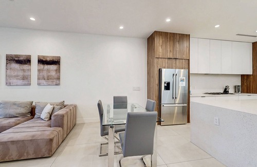 Downtown Fort Lauderdale House | Gorgeous modern townhome near beach with pool, patio, & W/D - dog-friendly