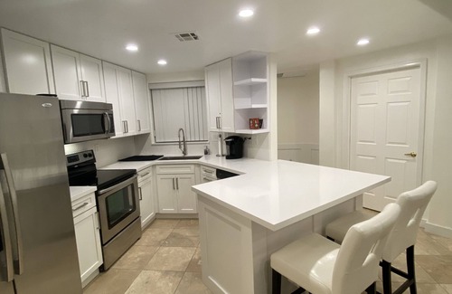 Paradise Valley Village Condo | Gorgeous Modern Condo in Prime Paradise Valley/Central Scottsdale Locale