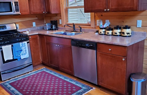 Ashe County Cabin | Gorgeous Mountain Views with Spectacular Sunrises