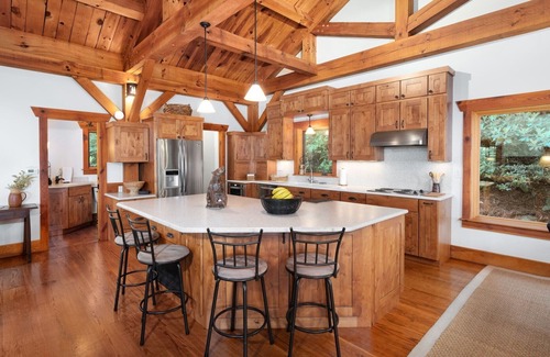 Grace Cabin | Gorgeous Mountain Home 10 min to Downtown Asheville - Couples Retreat