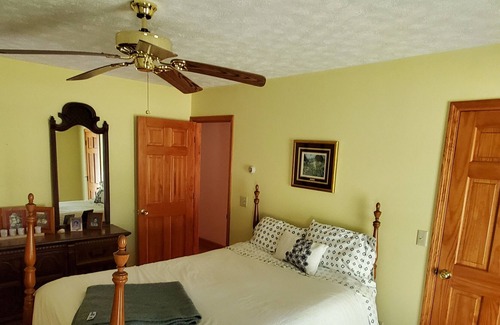 Mustoe House | Gorgeous Mountain Home in Highland County, VA