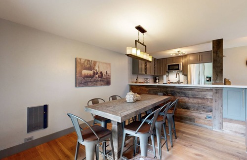 Sun Valley Condo | Gorgeous mountain retreat with pool, hot tub, games, & golf - walk-to-lifts