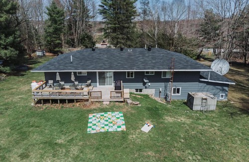 Bracebridge House | Gorgeous Muskoka Cottage with 26 acres