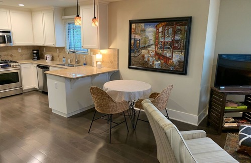 Napa House | Gorgeous Napa Guesthouse close to everything Napa has to offer