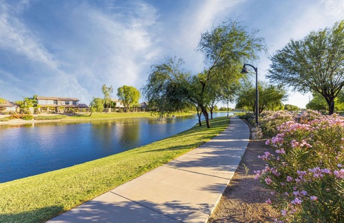 Layton Lakes House | Gorgeous New House Golf Putting Green 4 Bedrooms Lakes Trails Baseball Nearby