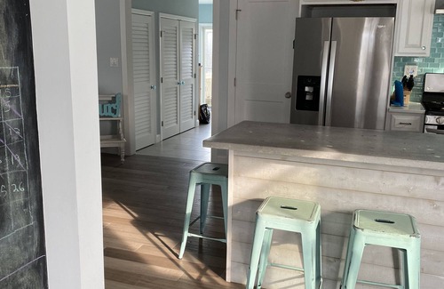 Monmouth Beach House | Gorgeous Newly Renovated in Monmouth Beach! π