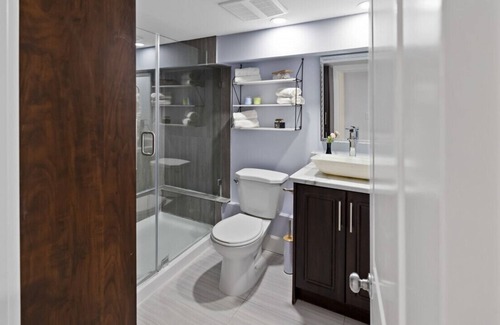 Newton Condo | Gorgeous Newly Renovated 2 Bedroom suite!