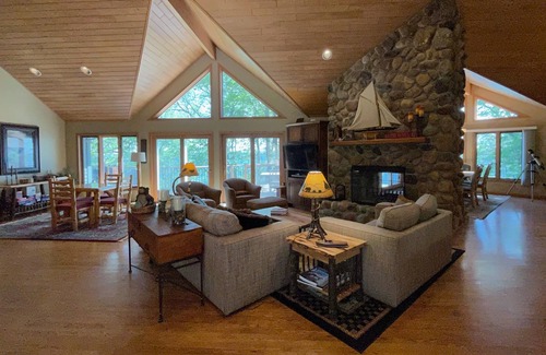 Nisswa Cabin | Gorgeous Nisswa Gull Lake home near Grand View Lodge in Brainerd-lakes area