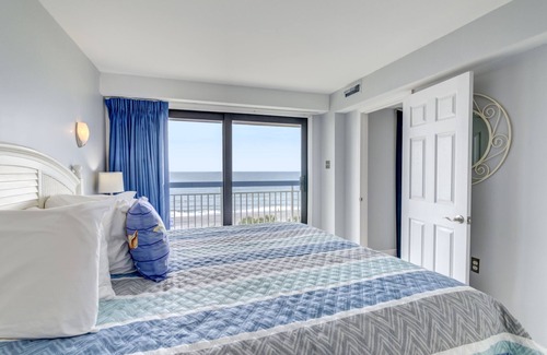 Myrtle Beach Resort | Gorgeous Ocean Front Suite + Onsite Pool
