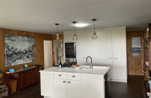 Katikati House | Gorgeous Ocean View from Waihi Beach - Mt Maunganui, Private Rustic country home