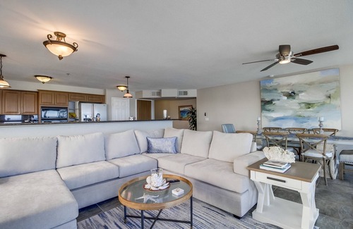 Imperial Beach Condo | Gorgeous Oceanfront 3bd/3bth in the Heart of Imperial Beach! Two Huge Balconies!