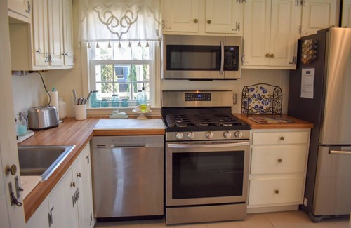 West Dennis House | Gorgeous Oceanfront home sleeping 5