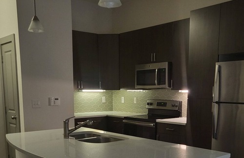 Crabtree Apartment | Gorgeous one bedroom with pool view