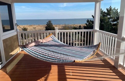 Milford House | Gorgeous pano views, Beach Front Access and hot tub! Your peaceful escape!