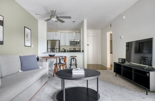 Pasadena Apartment | Gorgeous Pasadena 1BR w/Gym & Pool, nr Colorado Ave, by Blueground