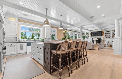 Readville House | Gorgeous, Peaceful Sanctuary on lake minutes from Boston & all local colleges.