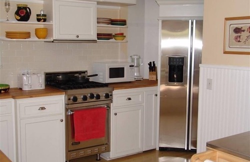 Coronado House | Gorgeous, Peaceful Two Story Cottage with Private Fenced Yard - Great Location!
