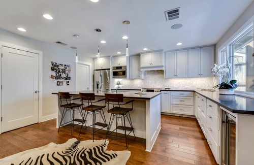 Allandale House | GORGEOUS/PERFECT VACATION HOME IN A PEACEFUL RESIDENTIAL AREA.