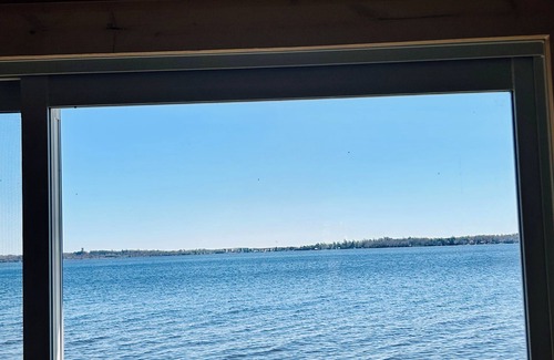 Kawartha Lakes Cabin | Gorgeous Private Waterfront Bunkie - Fenelon Falls - Cameron Lake!